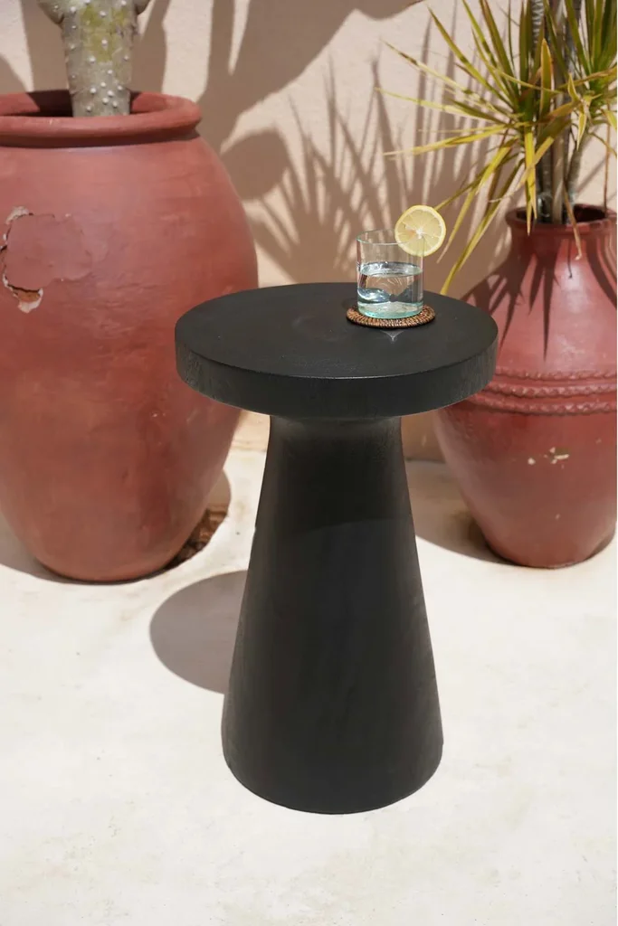 BAZAR BIZAR — Bazar Bizar the-fiji-side-table-black