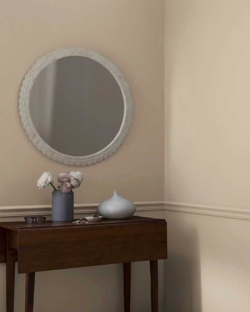 BENJAMIN MOORE — BM neutral-paint brick