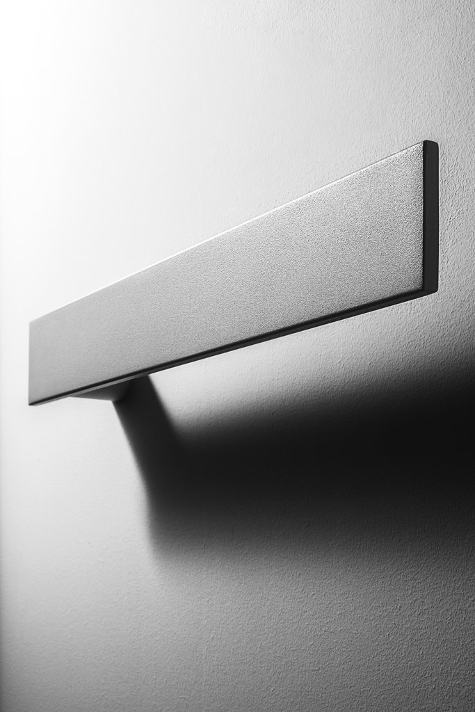 BREM — HAND_8