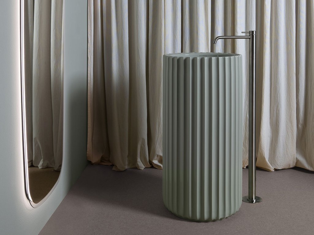 FLAMINIA — 2.Ceramica-Flaminia_MONOSETTECENTO