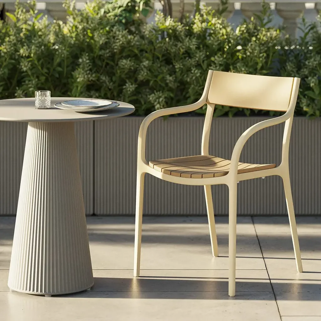 VONDOM — Vondom-Madison-Eugeni-Quitllet